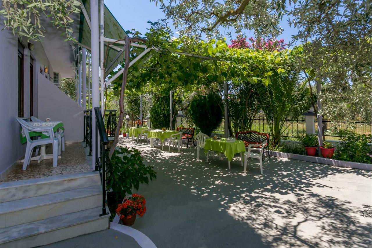 Studios Panagiotas House Astris Exterior foto